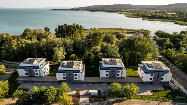 Eladó téglalakás, Balatonfűzfőn 99.9 M Ft, 3 szobás