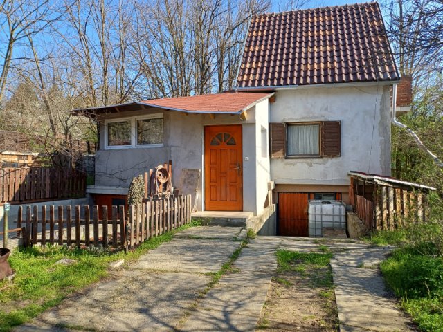 Eladó családi ház, Pilisszentivánon 39.9 M Ft, 2+1 szobás