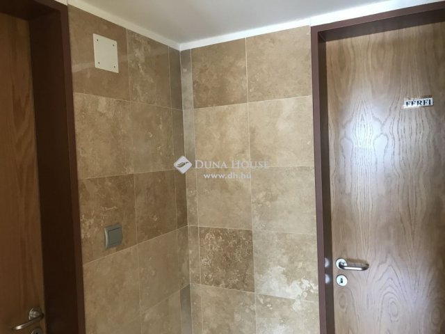 Eladó családi ház, Balatonfüreden 350 M Ft, 4 szobás