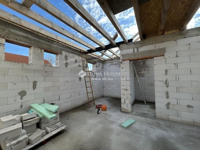 Eladó ikerház, Dabason 76 M Ft, 4 szobás / költözzbe.hu