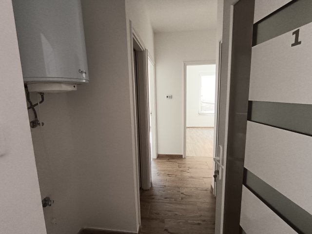 Eladó téglalakás, Cegléden 48 M Ft, 3 szobás