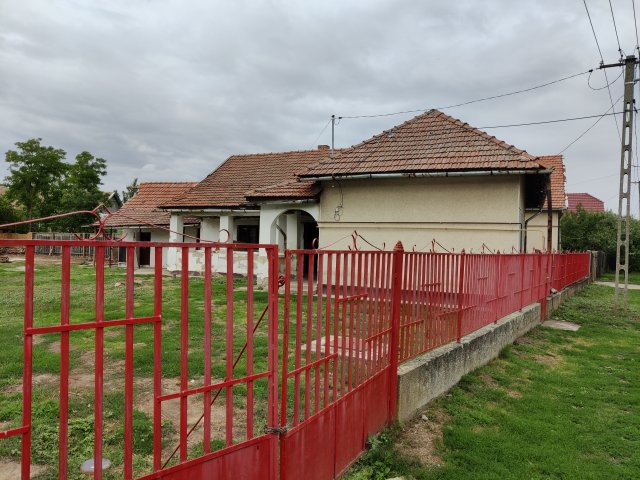 Eladó családi ház, Sárrétudvarin, Petőfi utcában 7.9 M Ft
