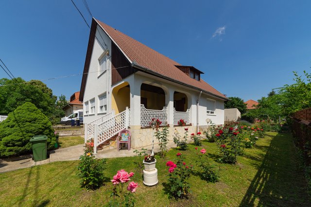 Eladó családi ház, Budapesten, XVII. kerületben 110.9 M Ft