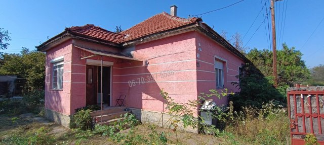 Eladó családi ház, Lőrinciben 14 M Ft, 4 szobás