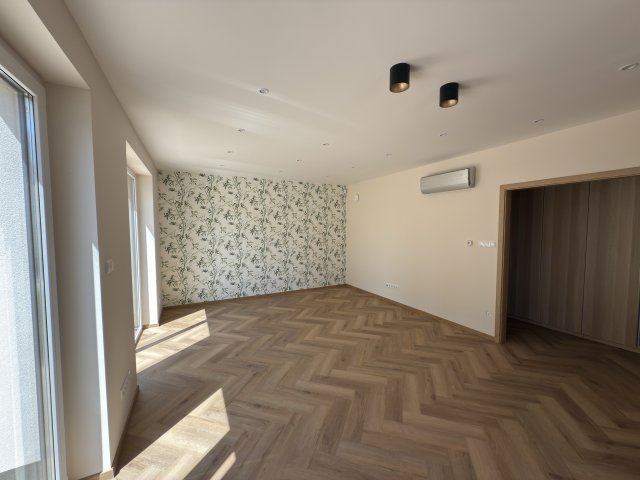 Kiadó családi ház, albérlet, Tatabányán 400 E Ft / hó