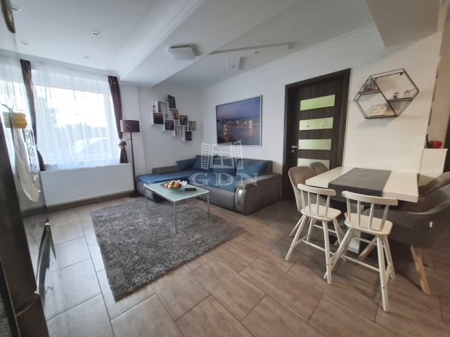 Eladó családi ház, Szigethalmon 71.9 M Ft, 5 szobás