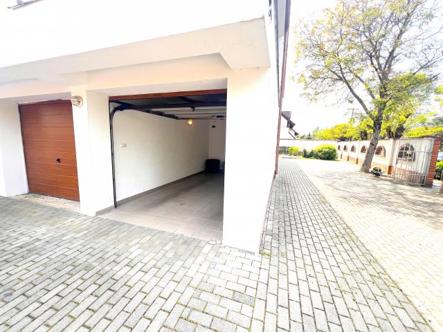 Eladó garázs, Debrecenben, Gyepűsor utcában 9.99 M Ft