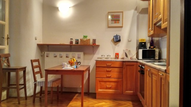 Kiadó téglalakás, albérlet, Budapesten, VI. kerületben