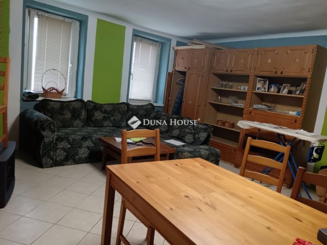 Eladó családi ház, Móron 25 M Ft, 2 szobás