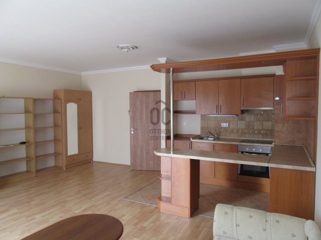 Kiadó téglalakás, albérlet, Debrecenben 190 E Ft / hó, 2 szobás