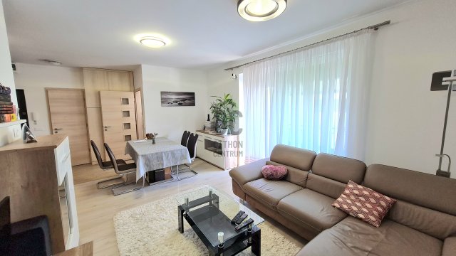 Kiadó téglalakás, albérlet, Debrecenben 450 E Ft / hó, 3 szobás