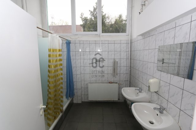 Kiadó ipari ingatlan, Gödön 2038 E Ft / hó