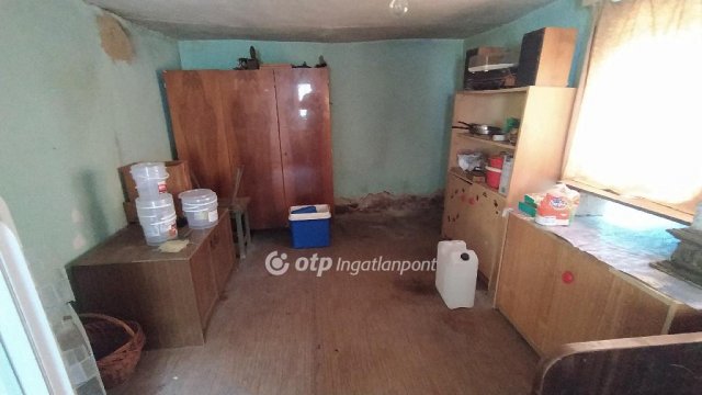Eladó családi ház, Zókon 18 M Ft, 2 szobás