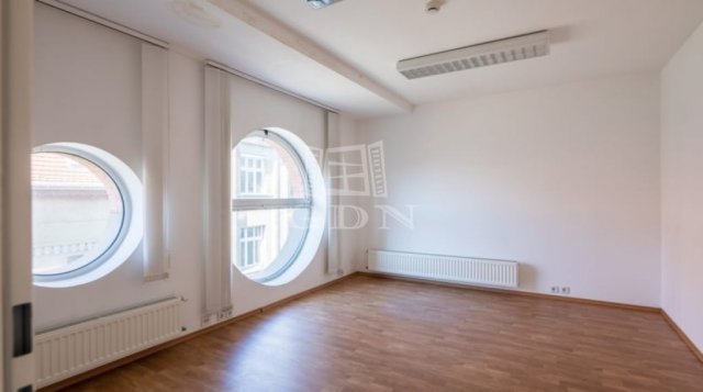 Kiadó iroda Budapest, VIII. kerület, B kat. Irodaház III.em 614 m² iroda, 3. emelet