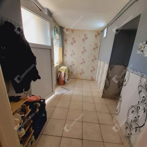 Eladó családi ház, Cserkeszőlőn 14 M Ft, 2 szobás