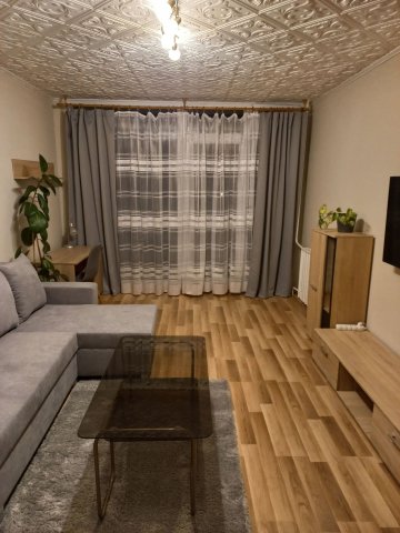 Eladó panellakás, Pakson 49.99 M Ft, 2 szobás