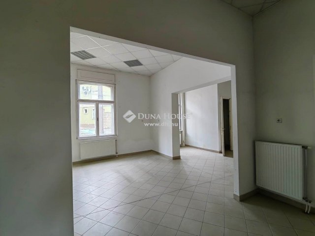 Kiadó téglalakás, albérlet, Bonyhádon 120 E Ft / hó, 2 szobás