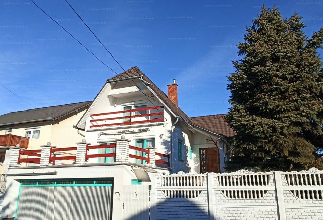Eladó családi ház, Erdőkertesen 177 M Ft, 7 szobás