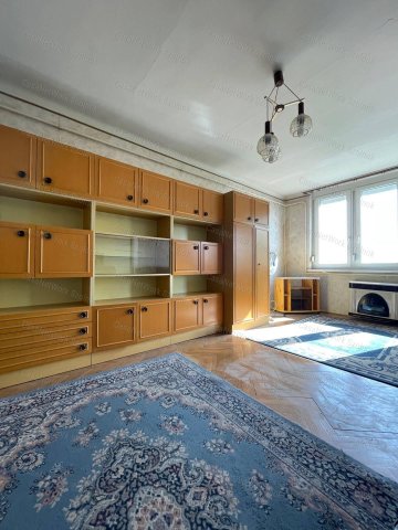 Eladó téglalakás, Szolnokon 25.99 M Ft, 3 szobás