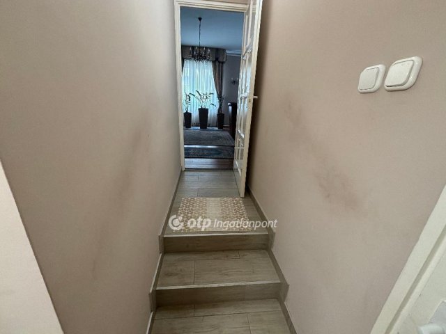 Eladó családi ház, Nyíregyházán 99 M Ft, 4+2 szobás