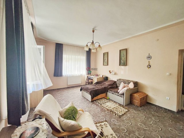 Eladó családi ház, Szatymazon 69.7 M Ft, 6 szobás
