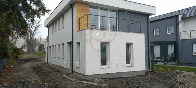 Eladó téglalakás, Siófokon 54.9 M Ft, 2 szobás