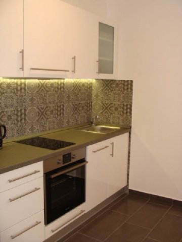 Kiadó téglalakás, albérlet, Pécsett 180 E Ft / hó, 2 szobás