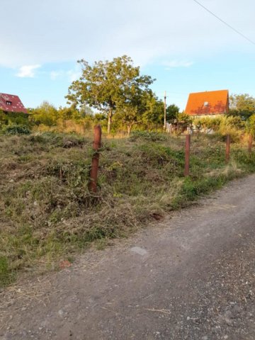 Eladó telek, Pécsett, Nagy-máli úton 6 M Ft