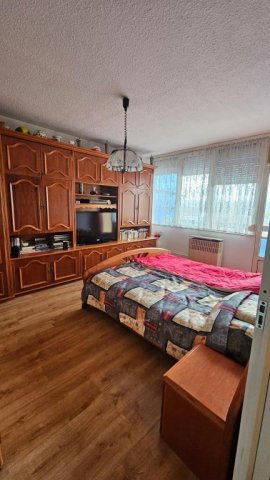 Eladó panellakás, Egerben 33.9 M Ft, 1+2 szobás