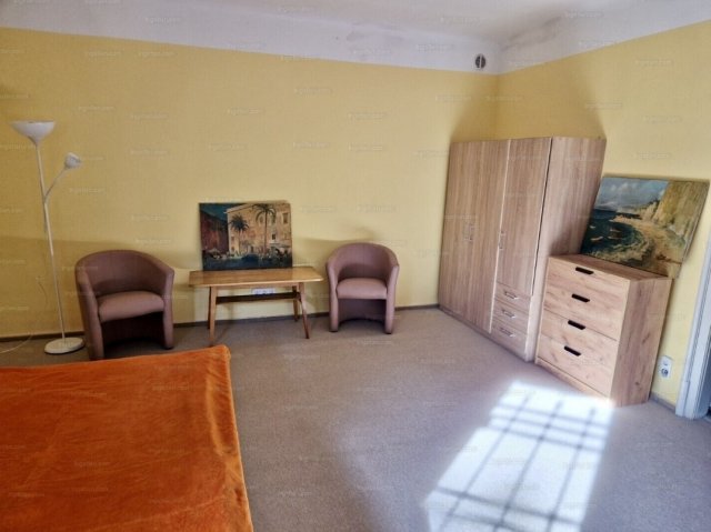 Kiadó téglalakás, albérlet, XI. kerületben, Villányi úton