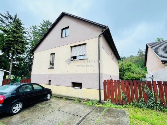 Eladó családi ház, Mendén 59.9 M Ft, 4 szobás