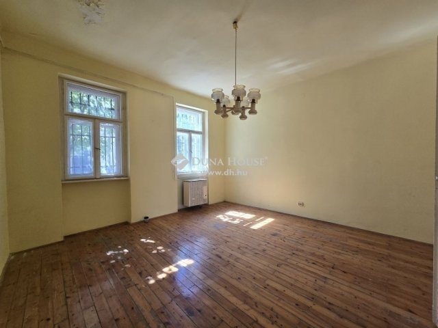 Eladó téglalakás, Budapesten, XX. kerületben 21.9 M Ft, 1 szobás