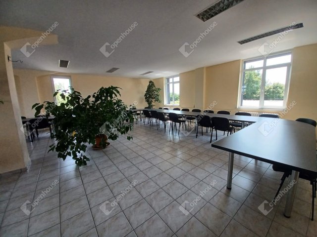 Kiadó iroda, Debrecenben 356 E Ft / hó, 1 szobás