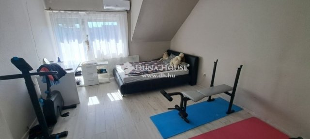 Eladó családi ház, Budaörsön 199 M Ft, 7 szobás