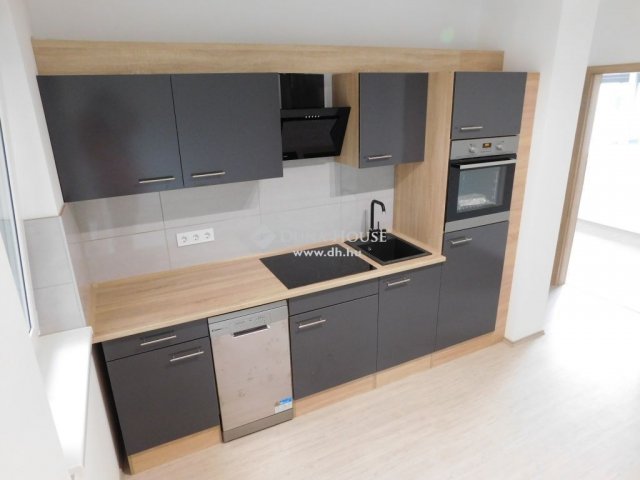 Kiadó téglalakás, albérlet, Kecskeméten 220 E Ft / hó