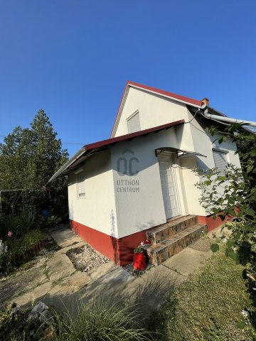 Eladó családi ház, Szolnokon 25.9 M Ft, 2 szobás