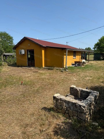 Eladó nyaraló, Gödöllőn 17.4 M Ft, 1+2 szobás