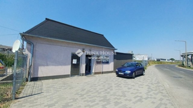Eladó üzlethelyiség, Pécsett 59.9 M Ft / költözzbe.hu