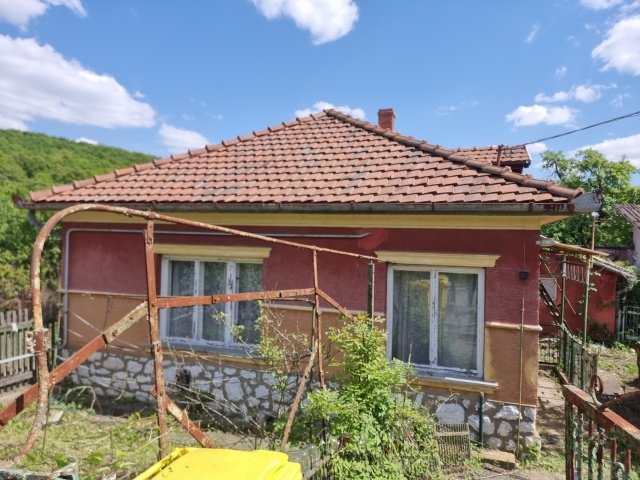 Eladó ikerház, Miskolcon 14.99 M Ft, 2 szobás
