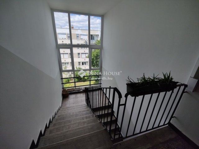 Eladó téglalakás, Budapesten, X. kerületben 69.9 M Ft, 2 szobás