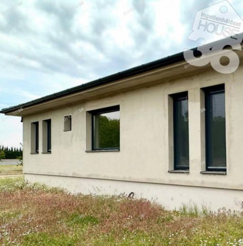Eladó családi ház, Kecskeméten 54.99 M Ft, 3 szobás