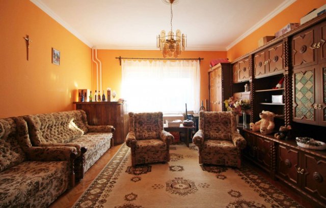 Eladó családi ház, Dombóváron 54.9 M Ft, 5 szobás
