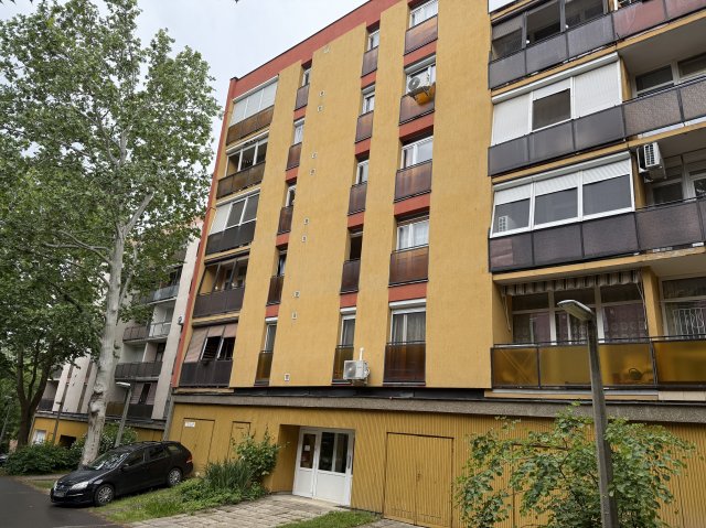 Kiadó panellakás, albérlet, Pécsett 170 E Ft / hó, 2 szobás