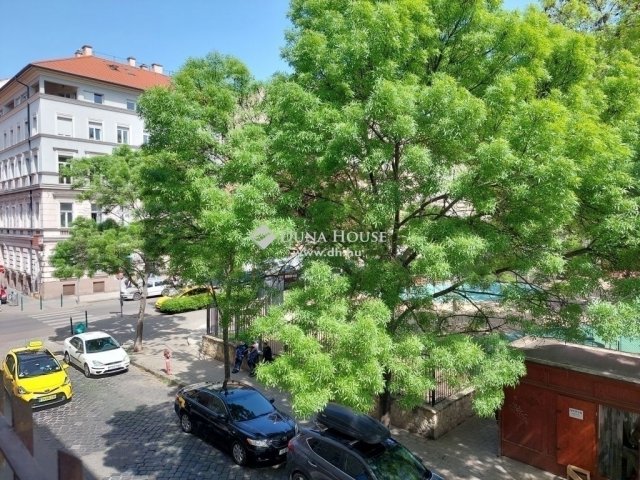 Eladó téglalakás, Budapesten, VII. kerületben 89.9 M Ft