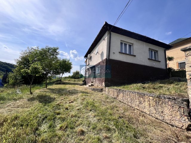 Eladó családi ház, Ózdon 7.2 M Ft, 2 szobás
