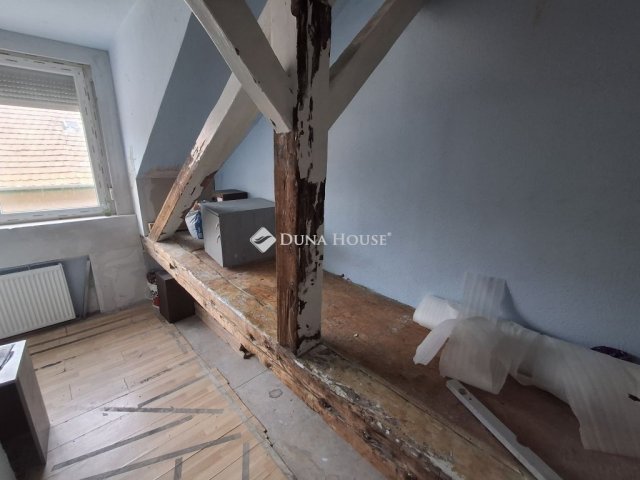 Eladó téglalakás, Budapesten, X. kerületben 34.9 M Ft, 3 szobás