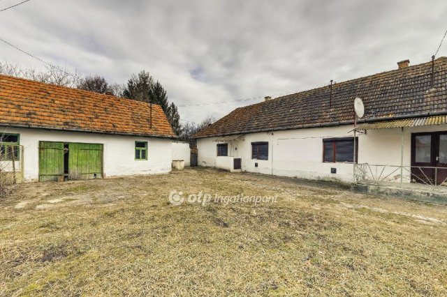 Eladó családi ház, Cserépfaluban 25 M Ft, 4 szobás