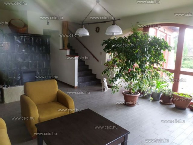 Eladó családi ház, Budajenőn 175 M Ft, 4 szobás