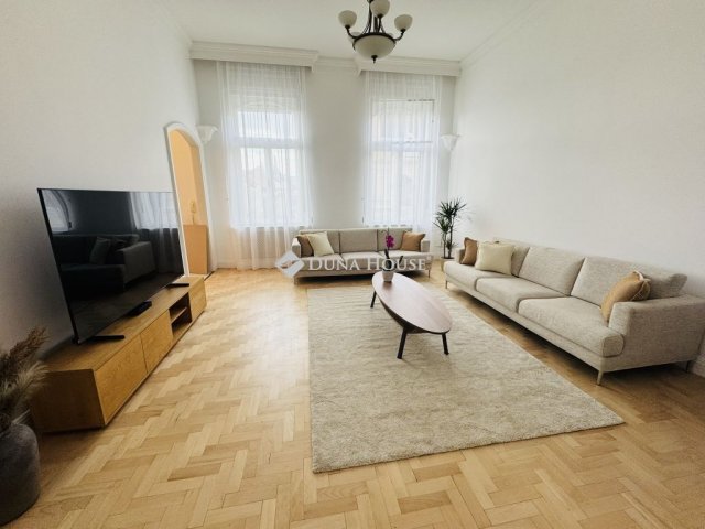 Kiadó téglalakás, albérlet, Budapesten, V. kerületben, 3 szobás