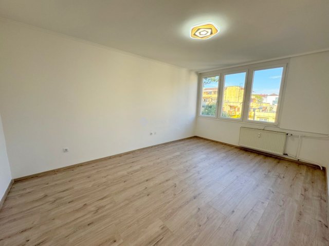 Kiadó panellakás, albérlet, Nyíregyházán 150 E Ft / hó